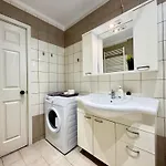 Apartamento Spacious & Cozy Apartment, With Big Yard, In Cos