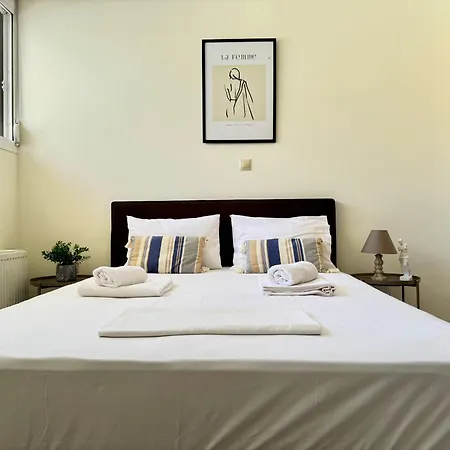 Апартаменты Spacious & Cozy Apartment, With Private Yard, In - El Greco *