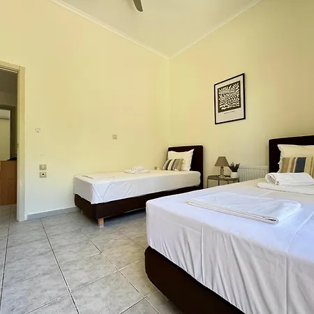 Apartment Spacious & Cozy Apartment, With Big Yard, In Kos Town