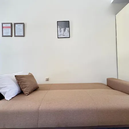 Spacious & Cozy Apartment, With Big Yard, In Apartment Kos Town