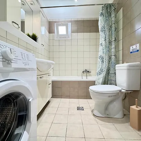 Spacious & Cozy Apartment, With Private Yard, In - El Greco Кос