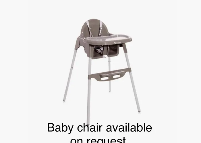 Apartman Spacious & Cozy Apartment, With Big Yard, In