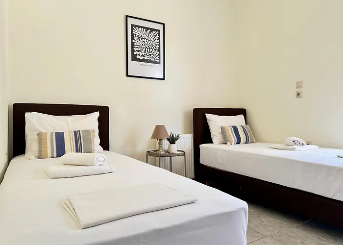 Spacious & Cozy Apartment, With Big Yard, In Apartman