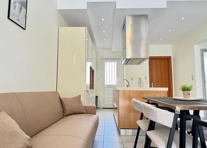 Spacious & Cozy Apartment, With Big Yard, In * Kosz